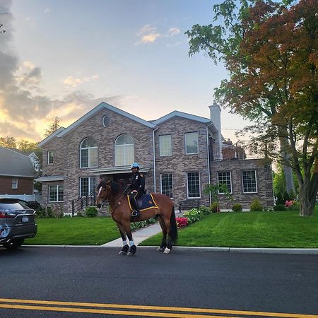 Luxury Hotel-Style Room In Queens, New York Exterior foto