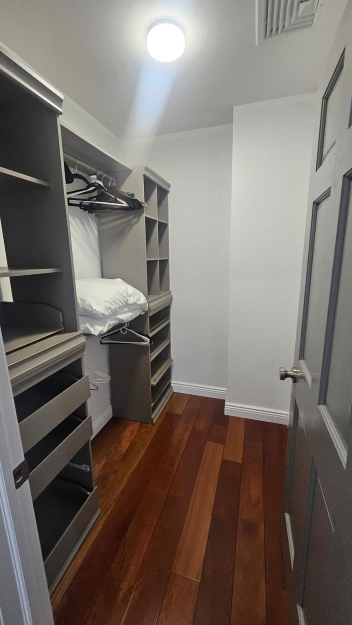 Luxury Hotel-Style Room In Queens, New York Exterior foto