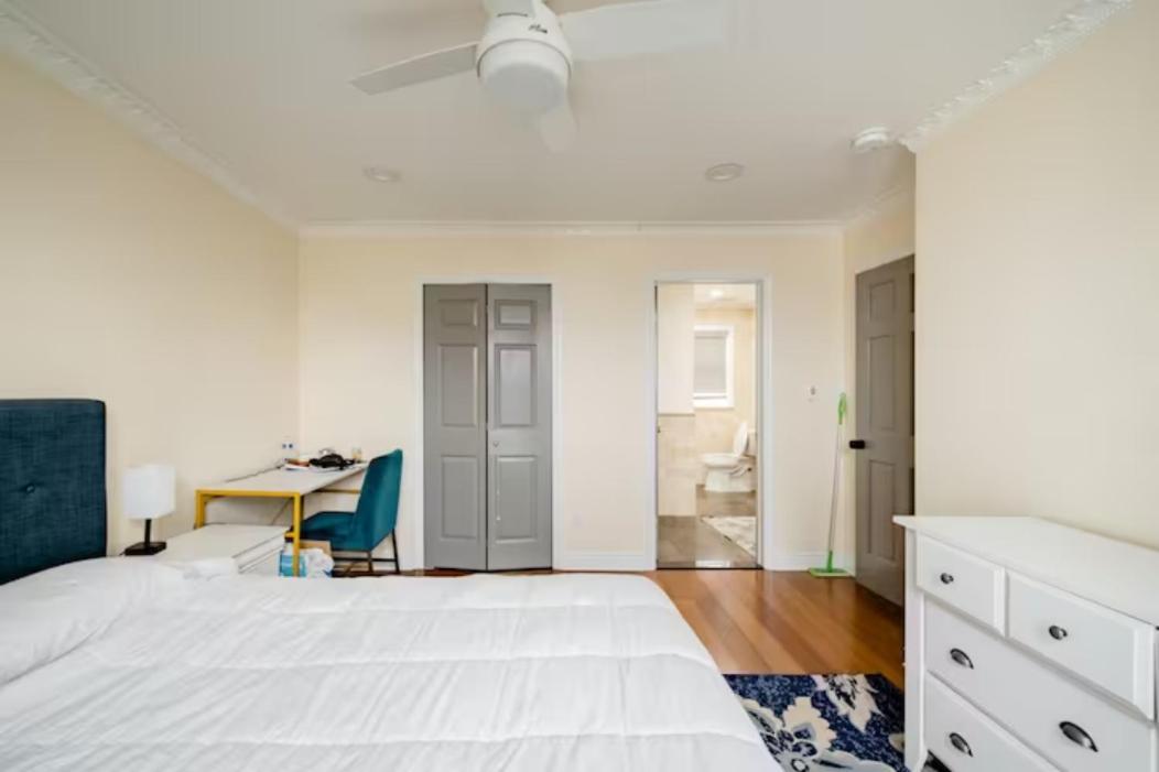 Luxury Hotel-Style Room In Queens, New York Exterior foto